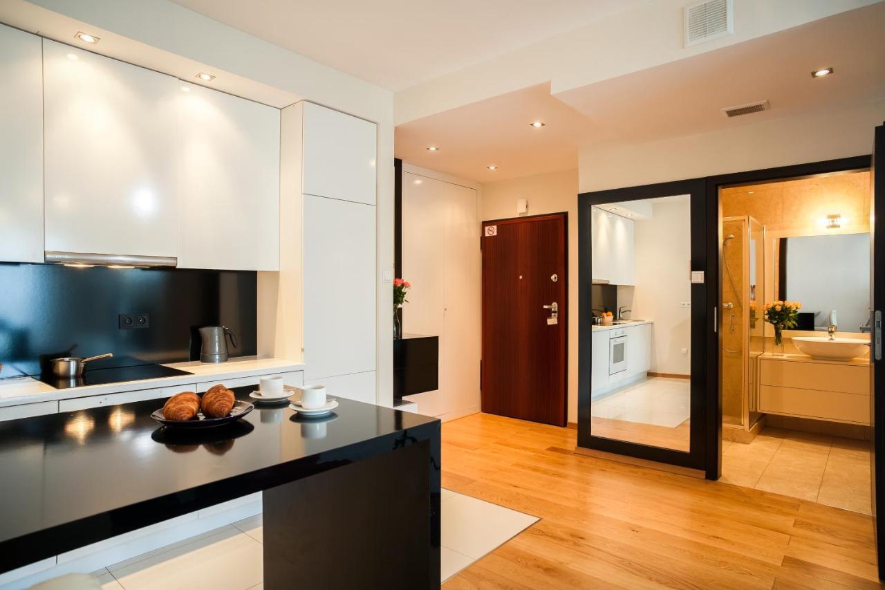Platinum Towers Luxury Apartments ワルシャワ エクステリア 写真